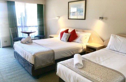 Burwood East Hotel | Burwood East Motel