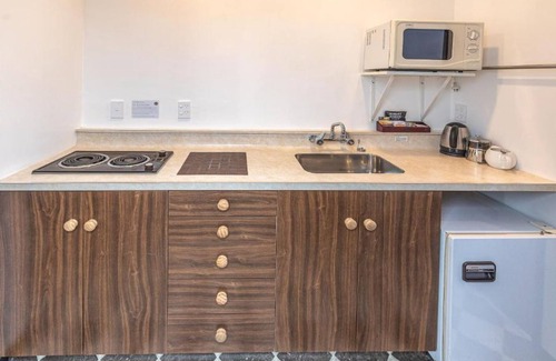Whanganui Hotel | Burwood Manor Motel