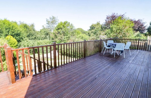 Rhos on Sea House | BURWOOD, pet friendly, character holiday cottage in Rhos-On-Sea