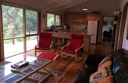 Bellbrae House | Bush & Beach Retreat