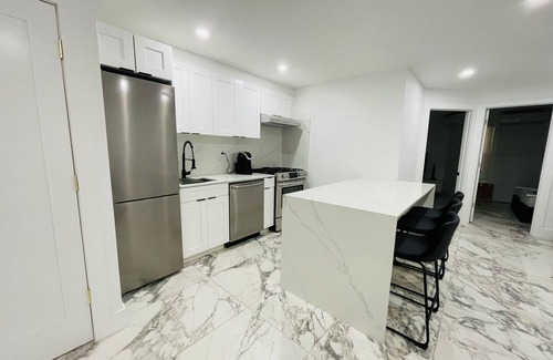 Bushwick House | Bushwick Brooklyn Bedroom & Private Bath