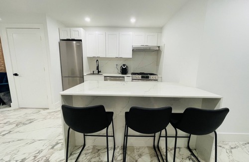 Bushwick House | Bushwick Brooklyn Bedroom & Private Bath