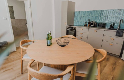 Oststadt/Stadtfeld Apartment | Business & Boutique Apartment - Parking lot