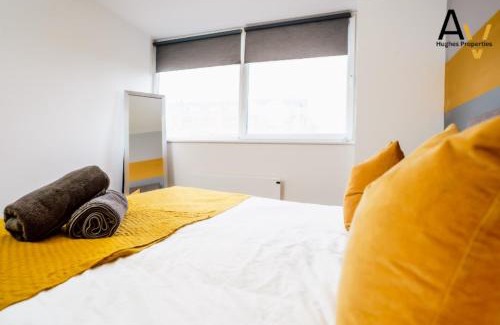 Central Milton Keynes Apartment | Business or leisure-Ready Apartment - Fast Wi-Fi, Central Location, Perfect for Relocation By AV Hughes Properties