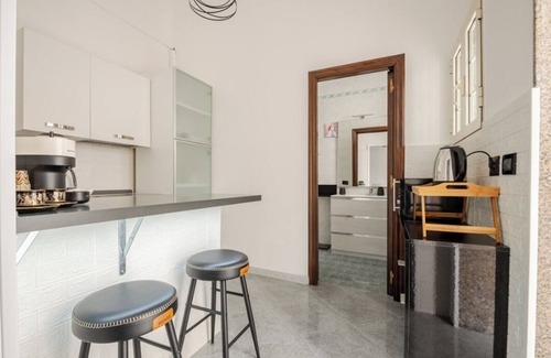 Lecce House | "Business or Pleasure: Independent Apartment a stone's throw from the Heart of Lecce"