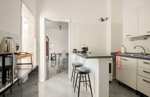 Lecce House | "Business or Pleasure: Independent Apartment a stone's throw from the Heart of Lecce"