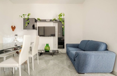 Lecce House | "Business or Pleasure: Independent Apartment a stone's throw from the Heart of Lecce"