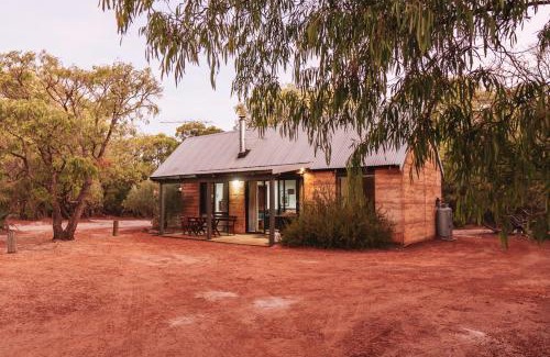 Burnside Ski Chalet | Bussells Bushland Cottages