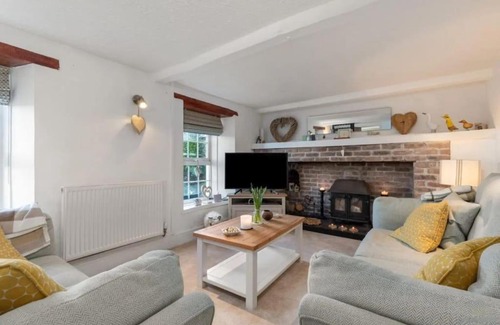 Saundersfoot House | Buttercup