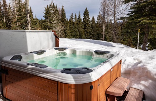Tamarack Resort House | Buttercup Townhome