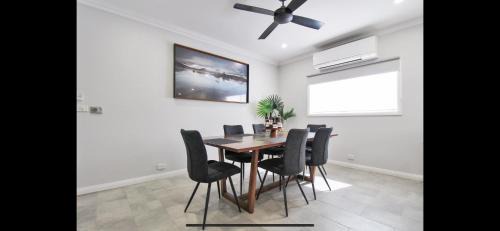 Hay House | Buzzin'