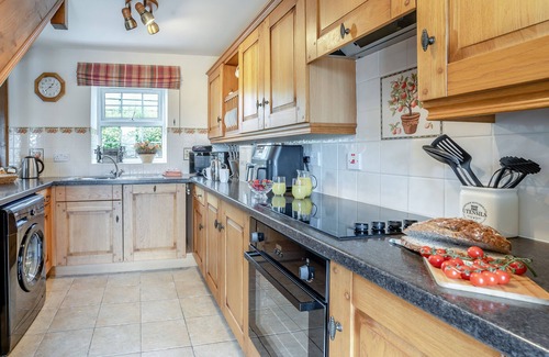 Defynnog House | Bwthyn Blaencar - One Bedroom House, Sleeps 2