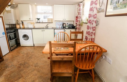 Rhyd-y-clafdy Cottage | Bwthyn Celyn