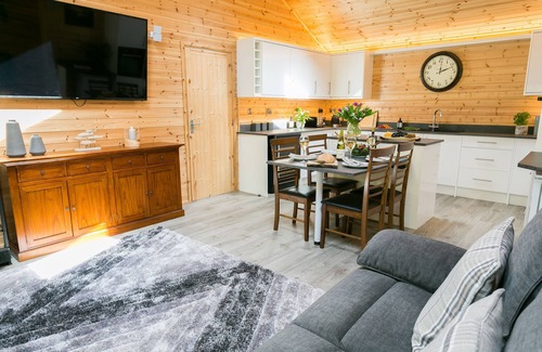 Tyn-y-Gongl Cottage | Bwthyn Gwyn - a dog that sleeps 4 guests in 2 bedrooms