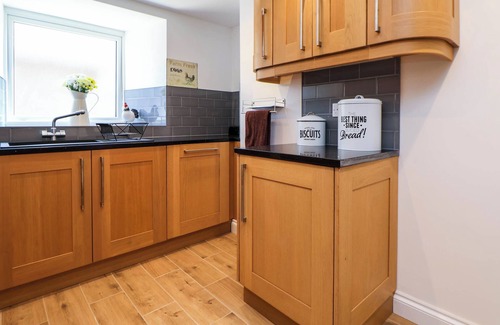 Babell Cottage | BWTHYN TAID, country holiday cottage, with a garden in Holywell