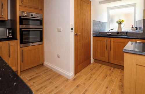 Babell Cottage | BWTHYN TAID, country holiday cottage, with a garden in Holywell