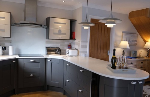 Llanddaniel Fab Cottage | BWTHYN Y GWYNION, pet friendly, country holiday cottage in Gaerwen