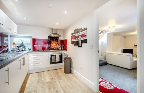 Nant Peris Cottage | BWTHYN Y NANT, family friendly, with open fire in Llanberis