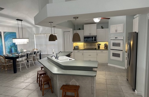 Port Saint Lucie House | By golf/beaches ~ Heated Saltwater Pool ~ King Bed