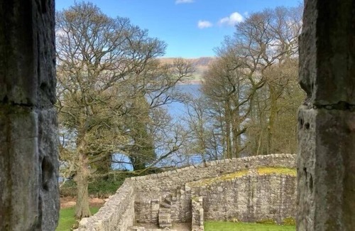 Kinross House | By Loch Leven Heritage Trail. Easy drive to Edinburgh, St. Andrews & Fife.