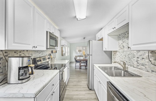 Port Tampa City House | By MacDill AFB/Fire-table/RV Parking/70+Amenities