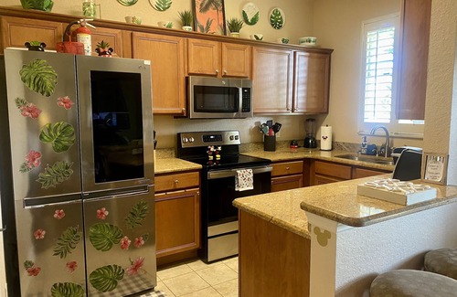 Regal Palms Condo | BY OWNER RENTAL/15 Mins Disney/Waterpark/Lazy River/READ OUR 5 STAR REVIEWS !