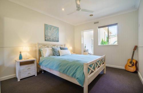 Rosebud House | 'By the Beach' Your Comfy Rosebud Holiday Home