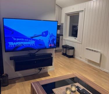 Kirkenes Apartment | By the city center Free parking Newly renovated