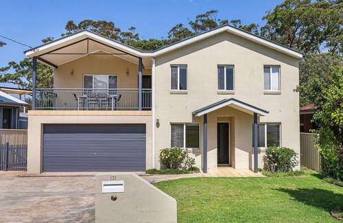 Shoalhaven Heads House | By The Jetty - Quiet location near the river
