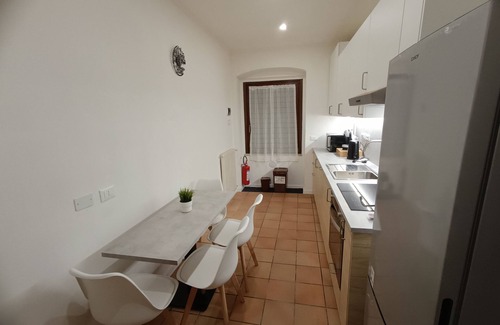 Gorizia Apartment | Byron's Holiday House (Ground Floor)