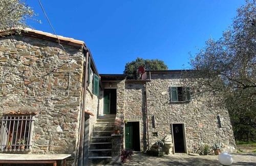 Fosdinovo House | Cà Chiavarotto in the olive trees