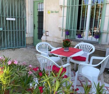 L'Isle-sur-la-Sorgue Bed & Breakfast | Côté Court