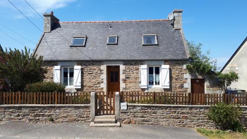 Pleumeur-Bodou House | Côte de granit rose