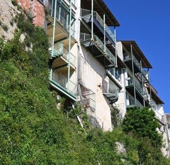 Tonneins Hotel | CÔTE GARONNE le BALCON DES DAMES -hôtel et restaurant- Tonneins Fauillet Marmande - vue panoramique bord de Garonne chambres climatisées
