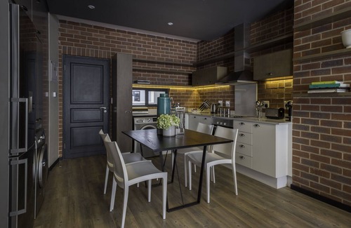 Greater Johannesburg Metropolitan Area Apartment | C.A.G Three Bedroom Apartment in Rosebank Johannesburg