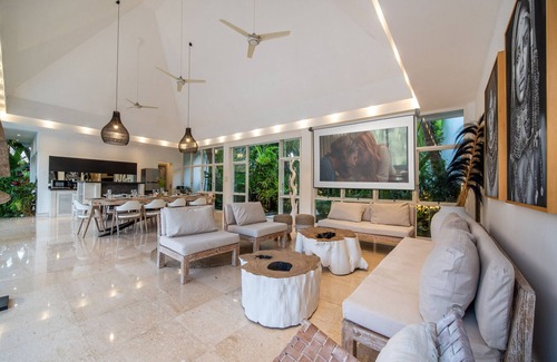 Kemenuh Villa | C&J - JACQUES