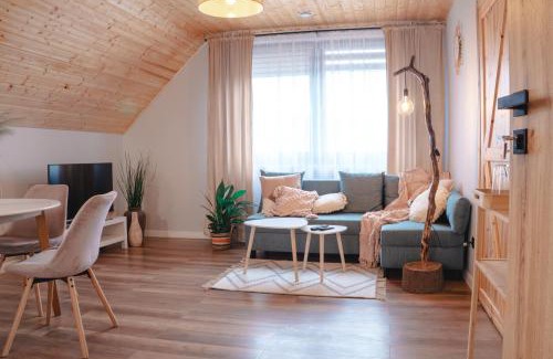 Ogrodzieniec House | Całorocznik Skała & Apartamenty