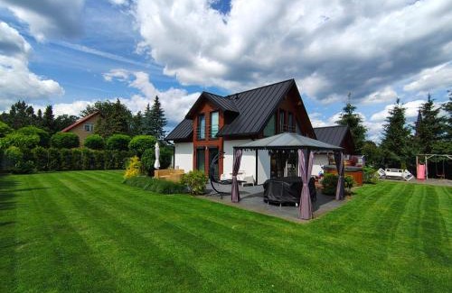 Lubniewice House | Całoroczny Domek Bielik Lubniewice,jakuzzi, jezioro,blisko SPA