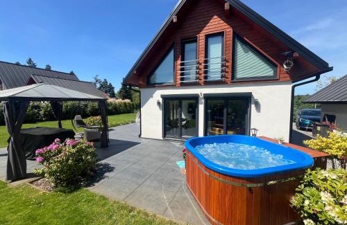 Lubniewice House | Całoroczny Domek Bielik Lubniewice,jakuzzi, jezioro,blisko SPA