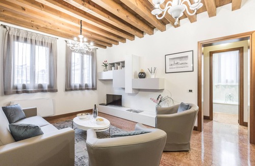 Santa Croce Apartment | Ca' Del Monastero 6 Collection