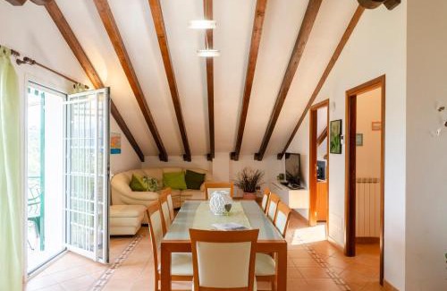 San Lorenzo della Costa Apartment | Ca' do Pescou, Charming 2,Bedroom Apartment with Stunning Hill Views Overlooking the Greenery