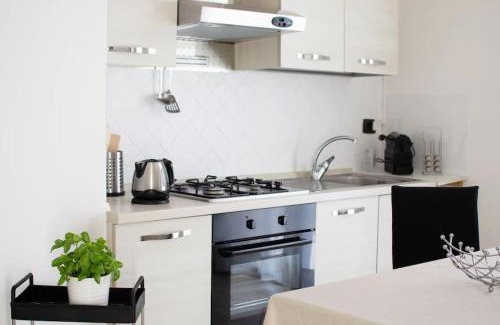 Viconago Apartment | CA' GIALLA 2 - sul Lago di Lugano, Dog friendly, Terrazza e Parcheggio -