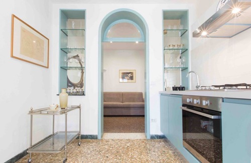Dorsoduro Apartment | Ca Grimani Great Canal View and Comfort