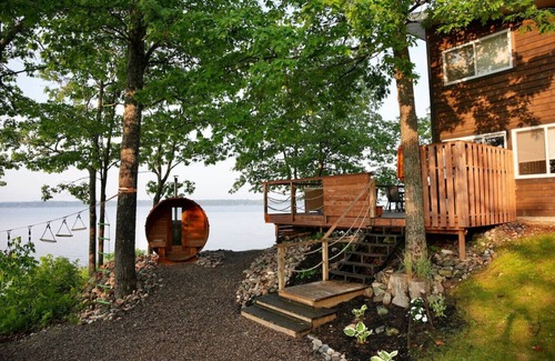 Mansfield-et-Pontefract Cottage | Waterfront Retreat Near Coulonge Falls w/Sauna