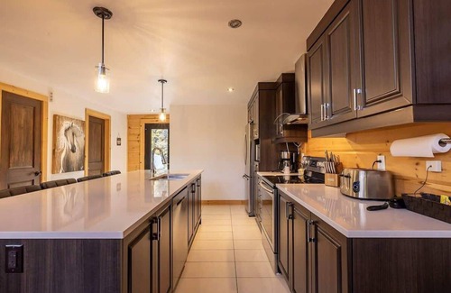 Sainte-Marguerite-du-Lac-Masson Ski Chalet | Access to Lake Walfred - Spa - Monsoon Club