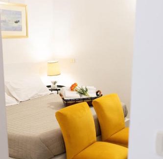 Imola Apartment | Ca' Spadoni, centro storico, piano terra, ingresso indipendente, teatro, parcheggio,