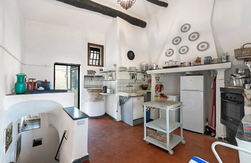 Caio House | Ca Veggia for nature lovers, Stellanello, Italy