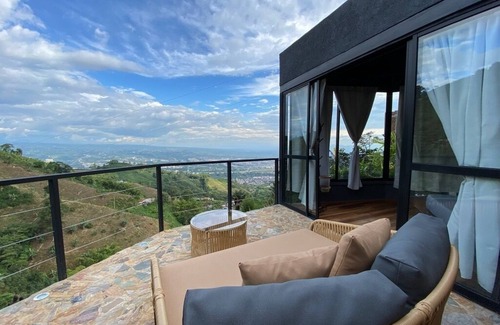 Pereira Cabin | Cabaña Luxury a 15 min de Pereira Vista+jacuzzi+desayuno