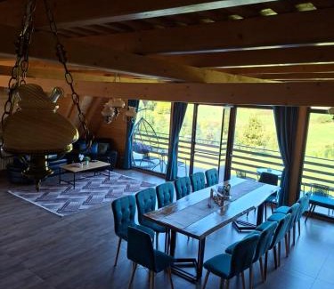 Calinesti Ski Chalet | Cabana 3 Stejari Maramureș
