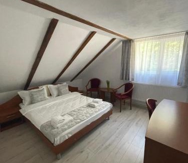 Calimanesti Cabin | Cabana Cascada Lotrisor